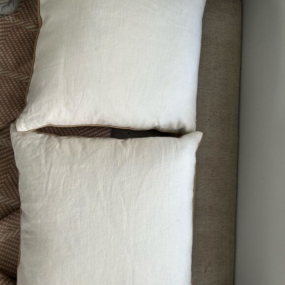 Kuk-May Rare feather Hand Embroidered Linen 20” pillows with down inserts - Picture 6 of 9